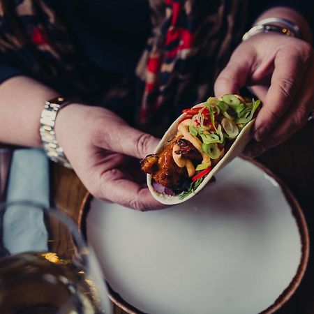 The Bulls Head Hotel ヘイル エクステリア 写真