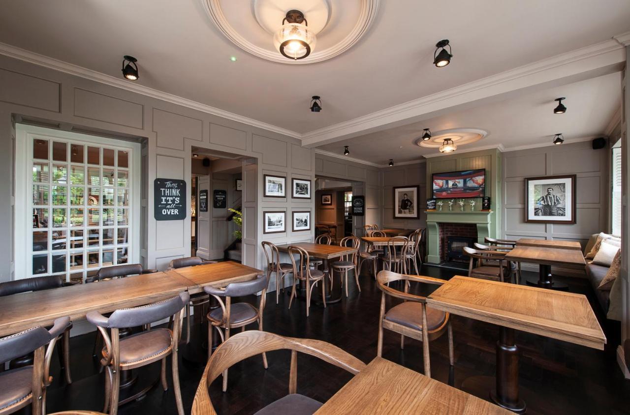 The Bulls Head Hotel ヘイル エクステリア 写真