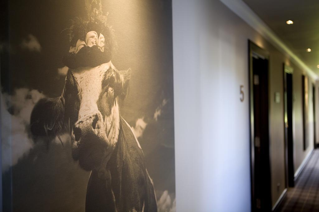 The Bulls Head Hotel ヘイル エクステリア 写真