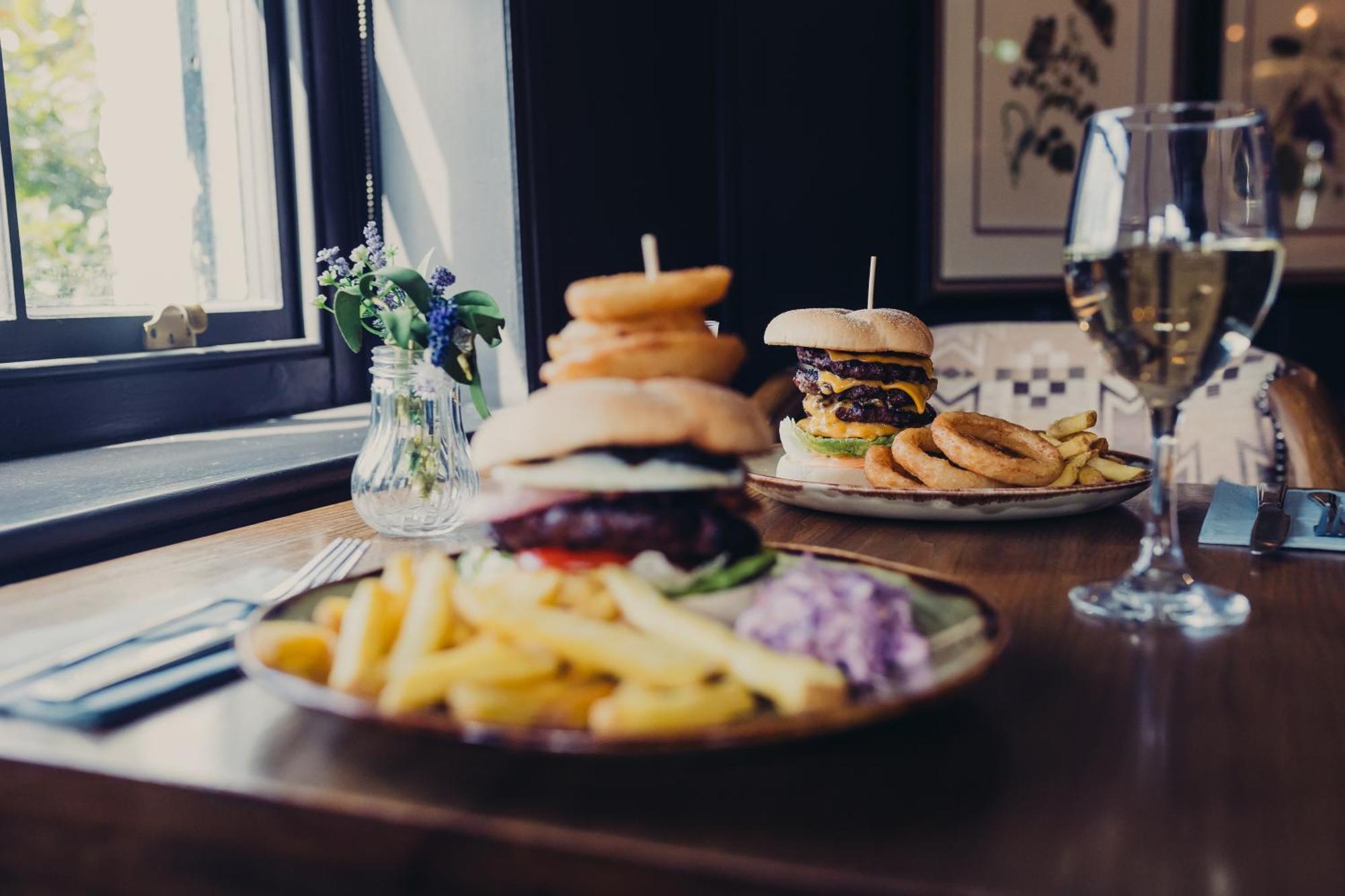 The Bulls Head Hotel ヘイル エクステリア 写真